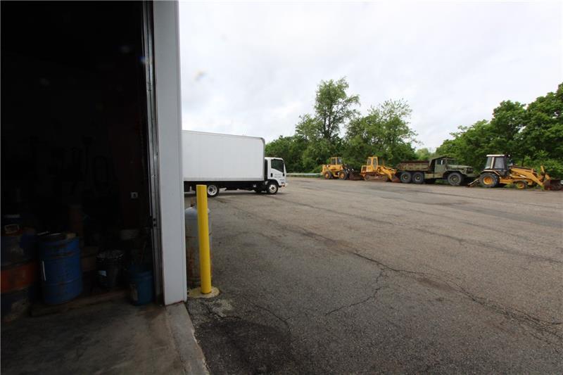 6 Commerce Photo 18