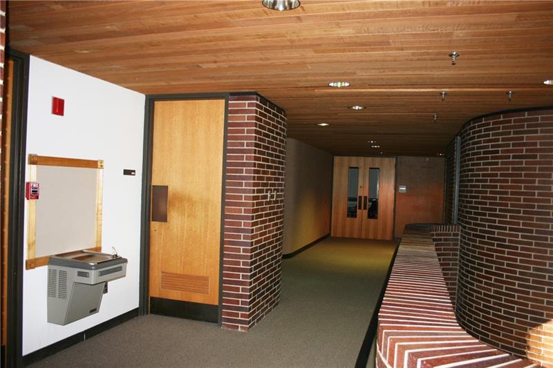 200 Parkwest Dr Photo 6
