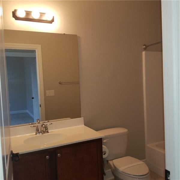 1215 Newbury Highland Photo 12